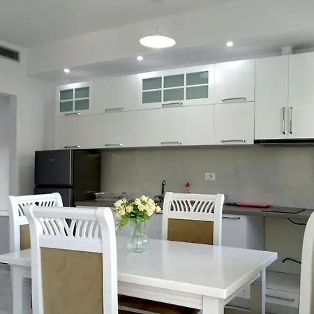 Zhaklin Apartment's *