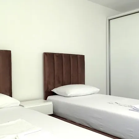 Zhaklin Apartment's *